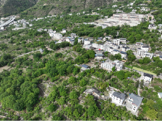 泸定杵坭樱桃谷（泸定县文化广播电视和旅游局 供图）