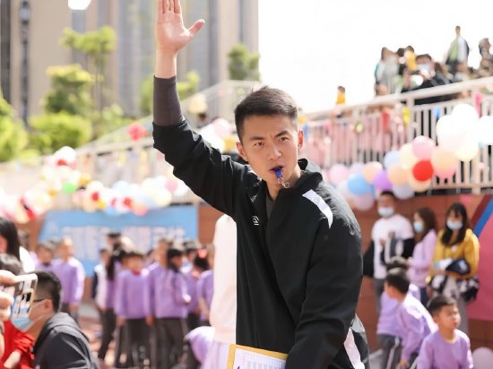 天鹅湖小学教师