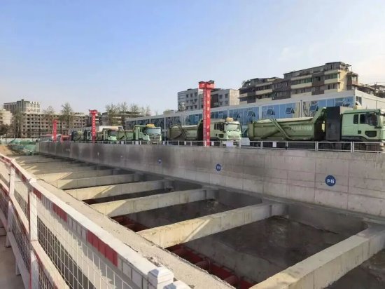 18号线三期火车北站站后停车线工区施工现场