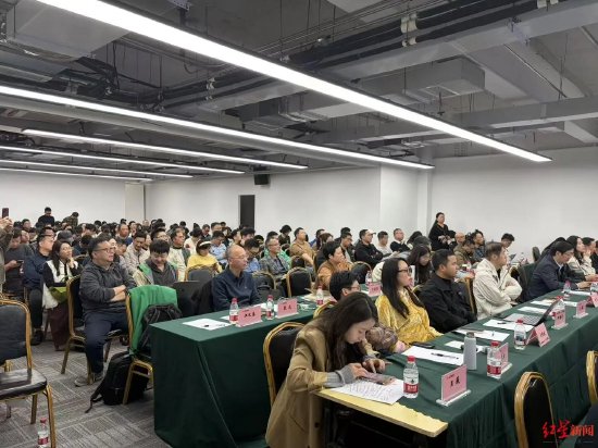 ↑AI+创新创业论坛暨OPC创新生态联盟成立大会现场座无虚席