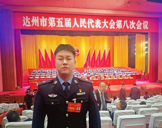 余梁 市人大代表