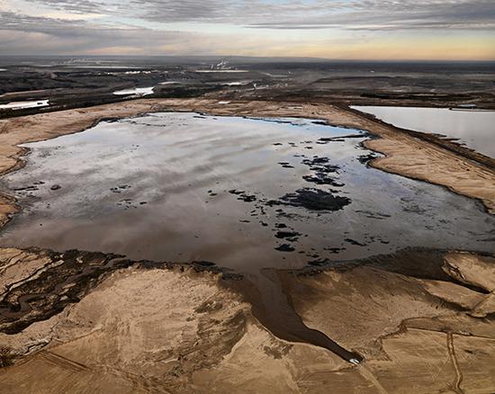 《艾伯塔油砂》（2007），Edward Burtynsky©Edward Burtynsky