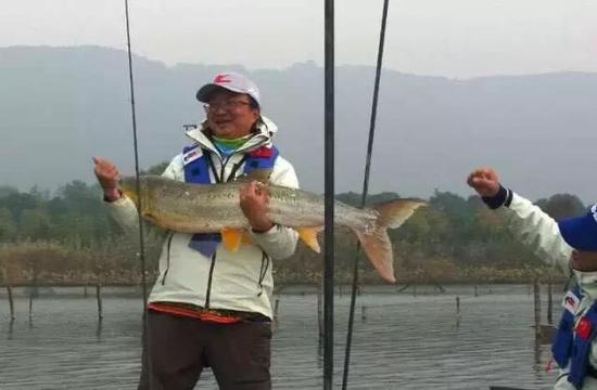 成都钓鱼人刷新中国钓鱼记录 首夺世锦赛冠军