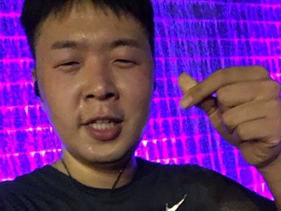 杜海涛晒健身照 更多网友关注的点在眼睛上