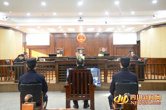 庭审现场