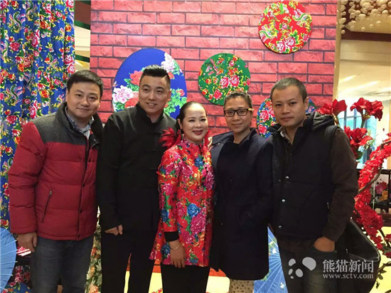 著名巴蜀笑星凤姐结婚了