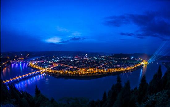 阆中夜景