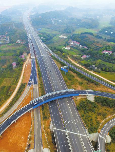 未来8天四川多条高速将通车 城市间交通更便捷