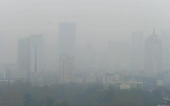 成都等5城连片污染四川启动黄色预警 预计1月