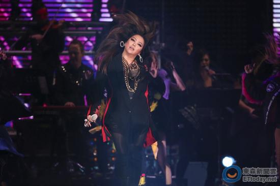 张惠妹演唱会遭罚2.4万 音量最高达到91.3分贝 张惠妹演唱会遭罚2.4万 音量最高达到91.3分贝