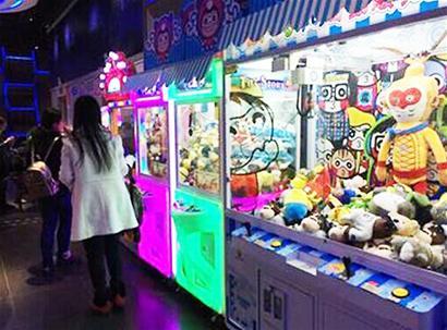 揭秘成都电玩城娃娃机:抓取成功率可人为设定