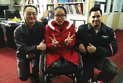 学校老师一黄梅花同学与加拿大皇家飞行起