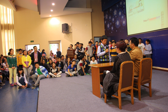 嘉祥小升初面试真题曝光:你知道什么是低头族