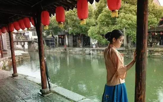 就是要养眼!五一自驾游一起去看美女