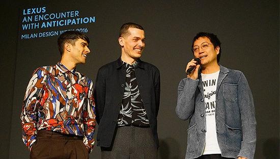 以LF-FC为原型创作的动态装置-未来之车