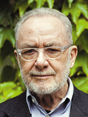 格哈德·里希特
932年出生于东德，1961年到西德定居。他是德国当代艺术的代表性人物，“照片绘画”系列是其极具标志性的代表作，他用绘画的方式创作照片，并认为瞬间抓拍的“业余照”
比强调构图的“艺术照”更具有生命力。另一方面，他还会将画作模糊处理，在消除绘画性的同时为图像带来普遍性与永恒性。他的作品曾于1995年和2008年在中国展出。