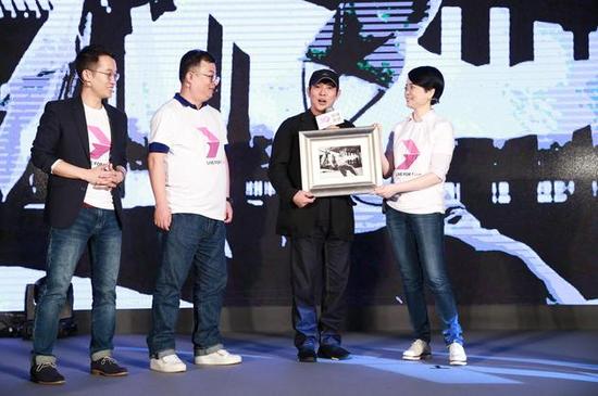 李连杰进军真人秀 否认与成龙合作新电影