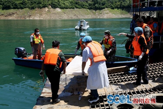 广元白龙湖沉船事故调查组成立 已致3人死亡12人失踪