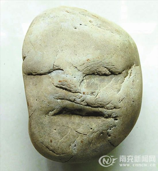 人脸奇石