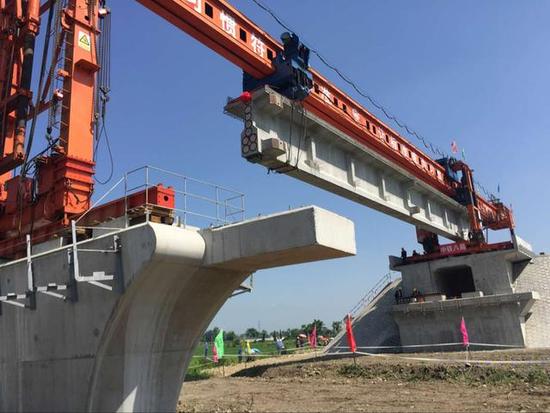 又一条天路指日可待 成都4小时到兰州