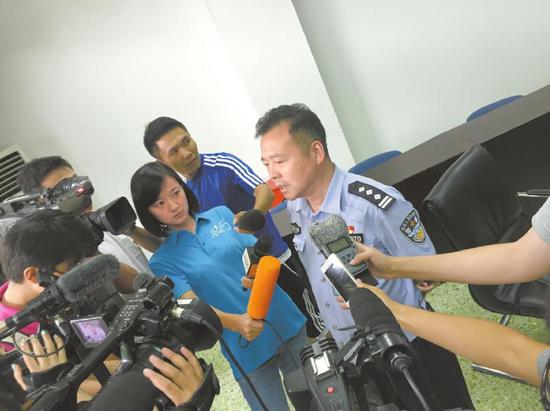 成都交警回应简阳车驾管业务移交成都相关问题。