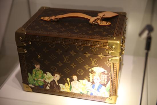 明星刘嘉玲借出的LV定制款箱包