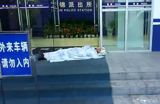 龙凤胎姐弟不满调解