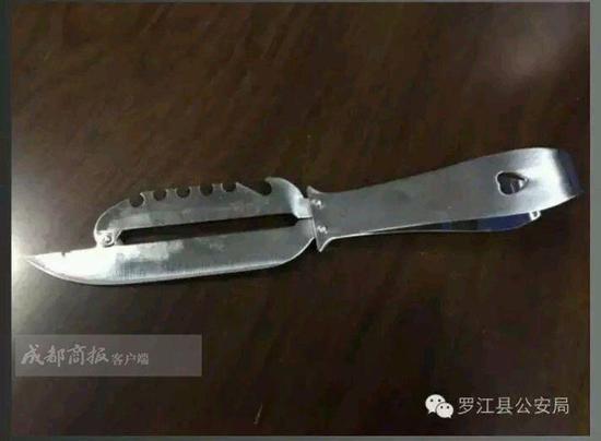 95后女孩为挽回爱情 跳楼切腹撞墙咬舌自尽(图)
