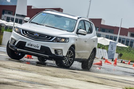 校行十万公里 吉利远景SUV操控体验_成都汽