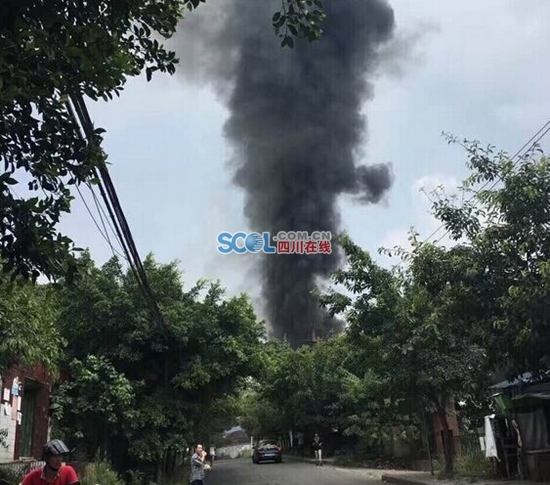 爆炸现场(当地网友供图)