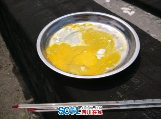 鸡蛋打入盘中5分钟,蛋黄变干