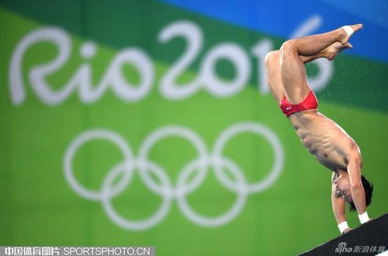 奥运男单十米台陈艾森成就双冠王 邱波无缘奖牌_新浪四川_新浪网