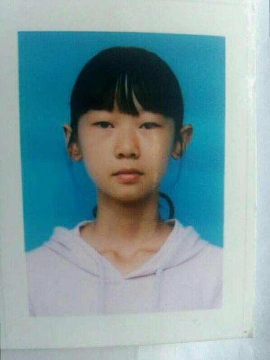 走失女孩照片