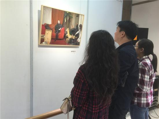 战旗飞舞首届公益名家画展现场