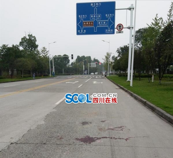 事故路段还有血迹
