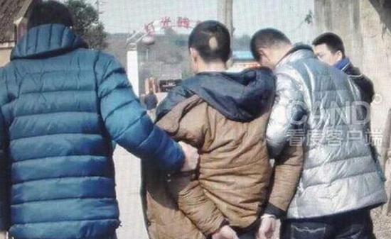 警方抓获犯罪嫌疑人