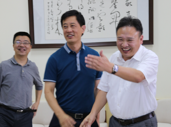 杨主任展望成都高新实验中学特色高中建设的美好未来