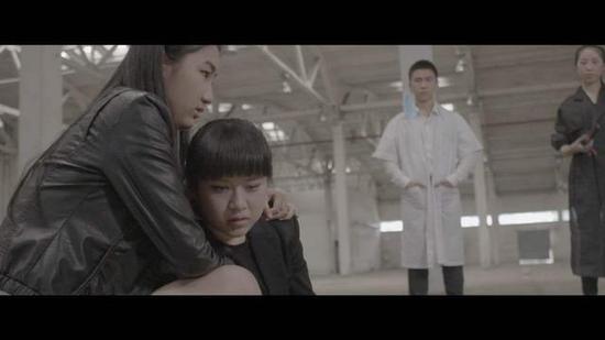 成都学生演“美剧”像模像样