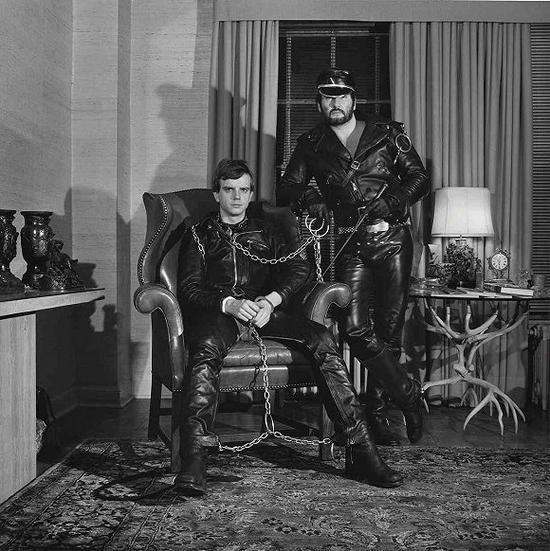 赫尔姆斯1979的作品 图片来源: Robert Mapplethorpe Foundation