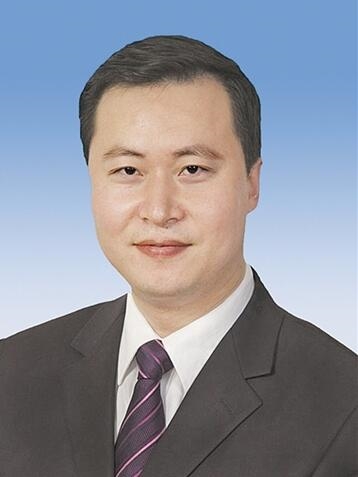 张彤