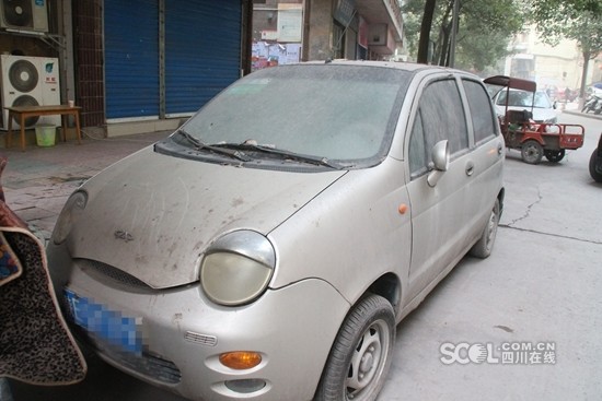 广安僵尸车霸占停车位过多 或将推行限时停车