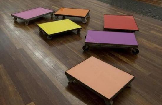 　　大卫·贝确勒（David Bachelor）的作品《我爱国王十字，国王十字爱我》（I Love King‘s Cross and King’s Cross Loves Me）。图/取自telegraph。