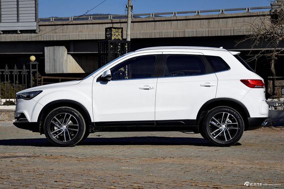 一汽奔腾X40将推9款车型 搭1.6L发动机_成都