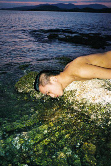 任航作品。图片:Ren Hang