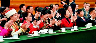 3月8日,四川代表团全体会议现场,总书记的重要讲话,赢得代表们热烈掌声。川报集团特派记者 毛漫丁 摄