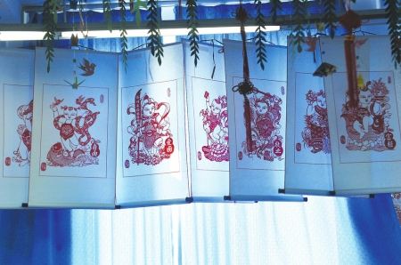 高惠兰的剪纸作品。