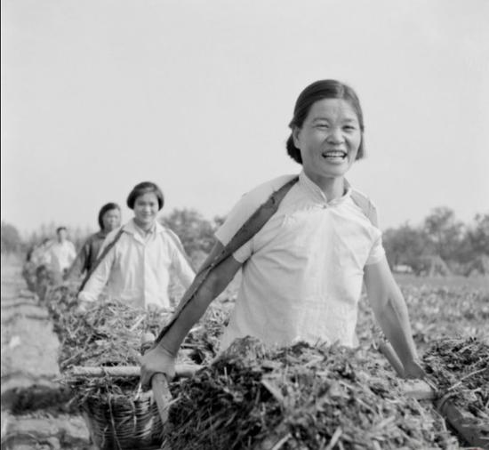 老照片六:70年代的中国农村