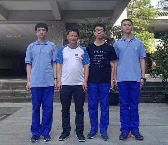 梁宇航 文仲友老师 吴凯路 雍政祺