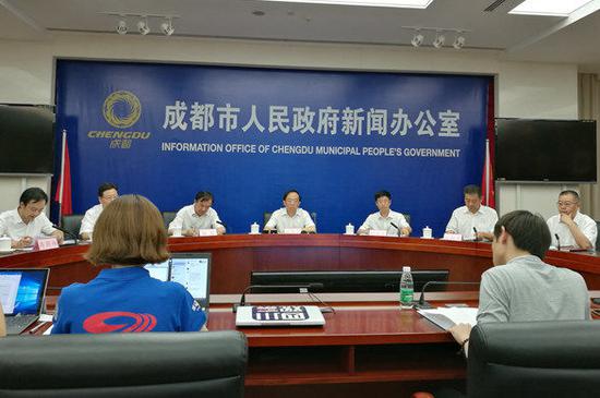 成都大学本科及以上学历青年人才 凭毕业证即