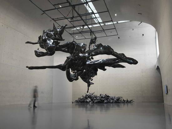 展望2016年的新作“隐形”系列正在上海龙美术馆展出
